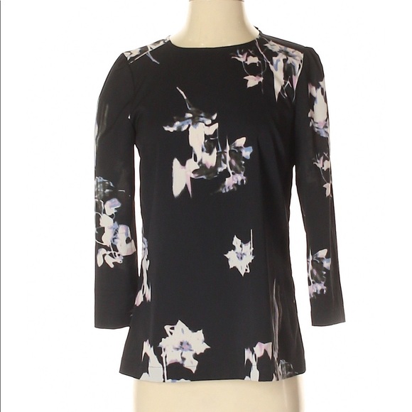 French Connection Tops - French Connection 3/4 Sleeve Flower Top French Connection Tops - French Connection 3/4 Sleeve Flower Top